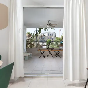 Day'inn By The Apartment